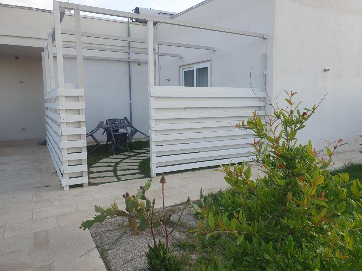 Sea Beach Home Torre Lapillo Exterior photo