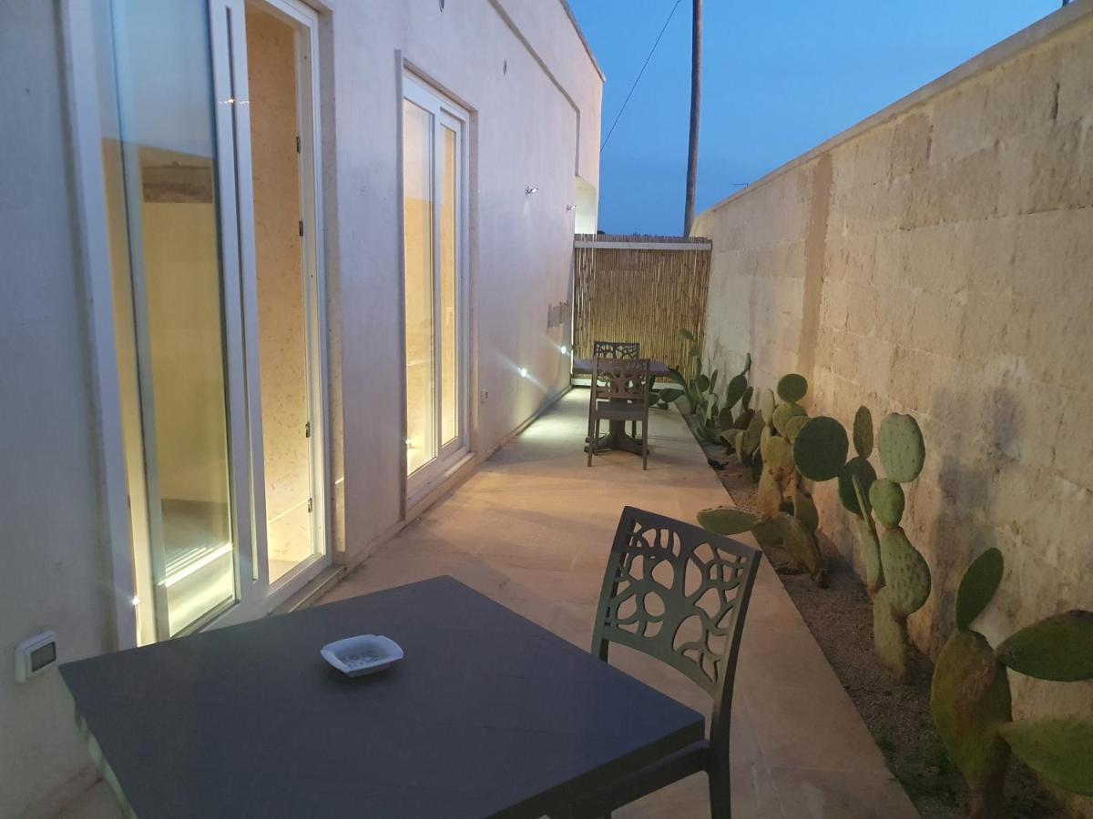 Sea Beach Home Torre Lapillo Exterior photo
